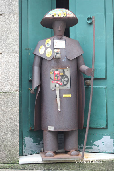 statue of pilgrim