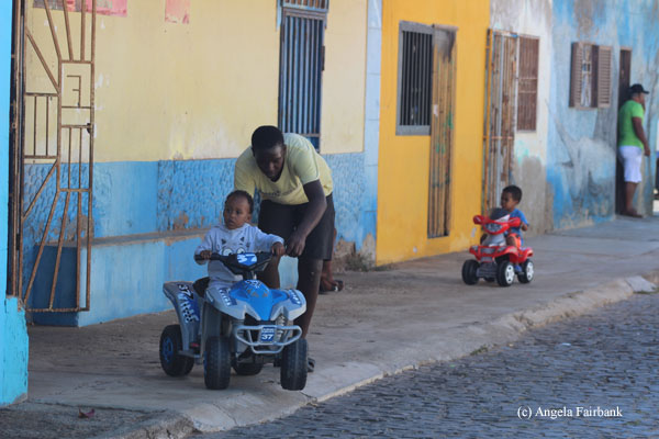 dad with kids 1 in palmeira